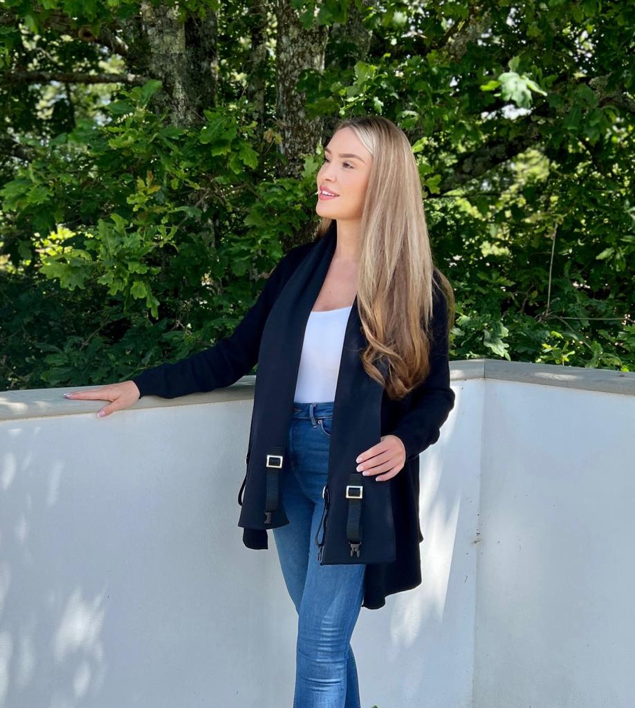 The Baby-Wearing Cardigan